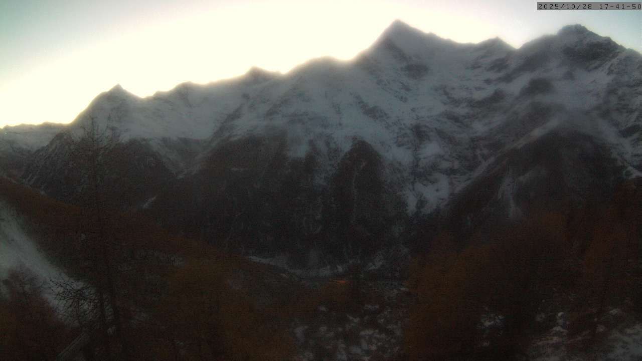 Randa: Europa Hut
