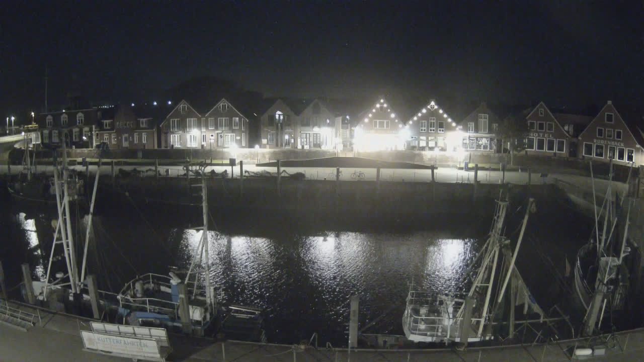 Traffic Cam Wirrenburg: Livespotting - Webcam im Hafen von Neuharlingersiel