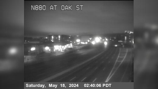Traffic Cam Oakland › North: TV114 -- I-880 : Oak Street
