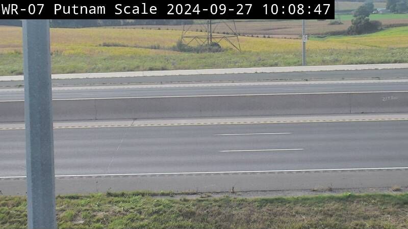 Traffic Cam Thames Centre: Highway 401 near Regional Road