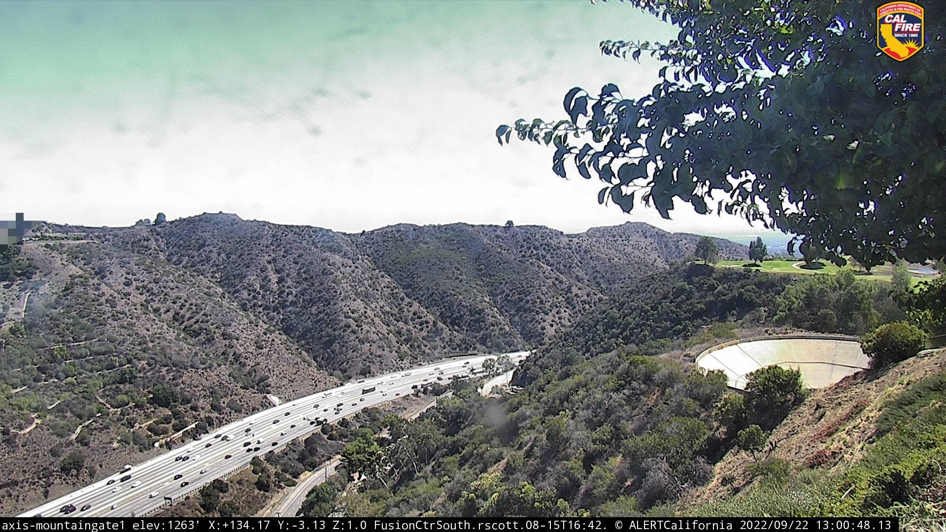 Traffic Cam Los Angeles: Mountain Gate