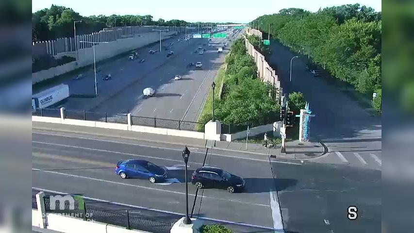 Diamond Lake Traffic - I-35W SB Webcam