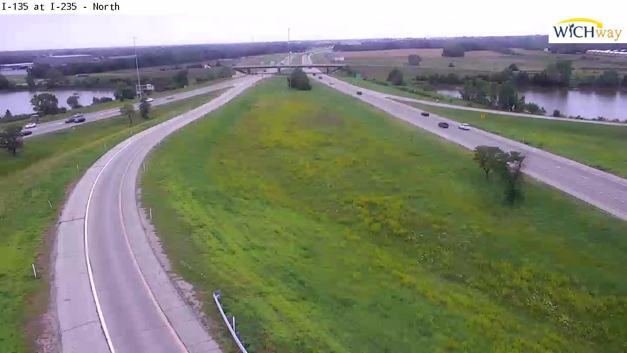 Traffic Cam Wichita Heights: I-135 at I-235