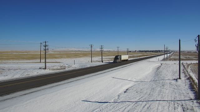 Traffic Cam Cowley: Hwy 3 at