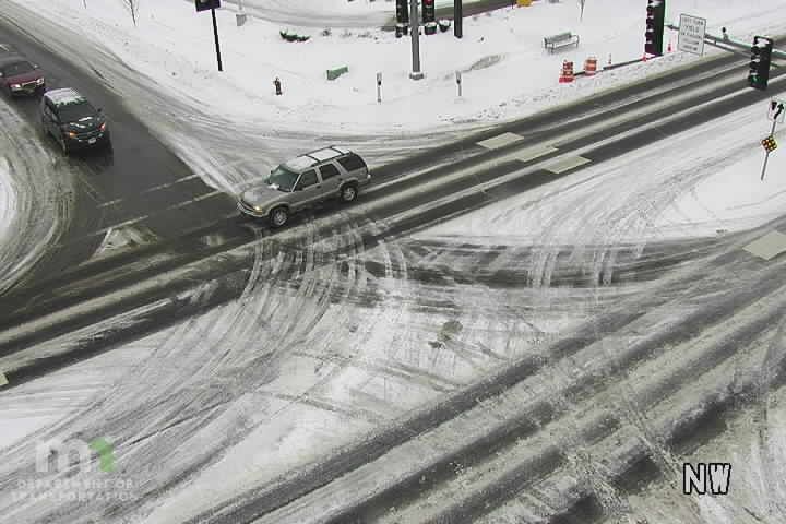 Traffic Cam West St. Paul: MN 3: Robert St NB @ Crusader Ave