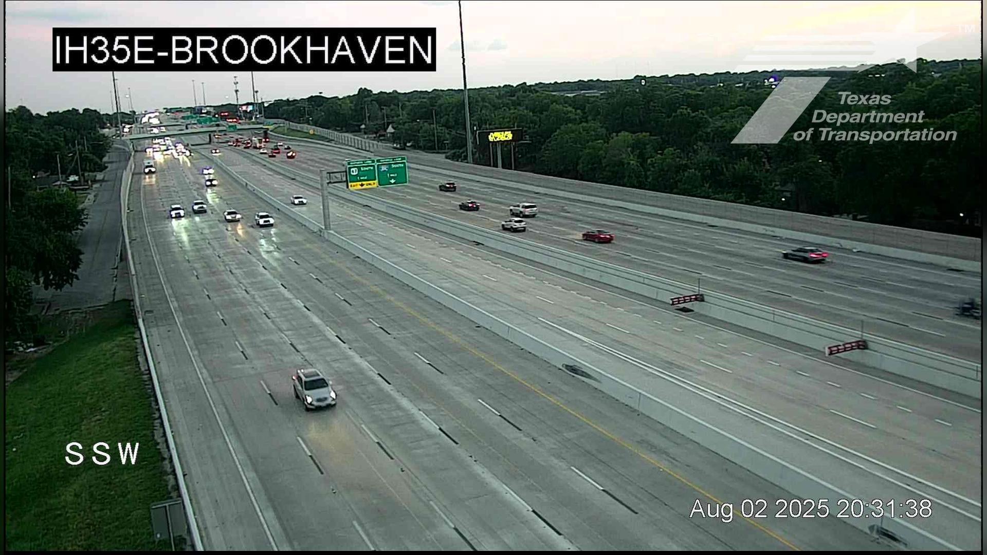 Traffic Cam Dallas › North: I-35E @ Brookhaven