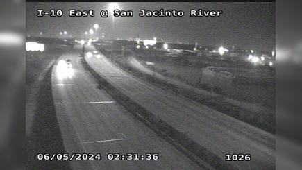 Traffic Cam Mantu › West: I-10 East @ San Jacinto River