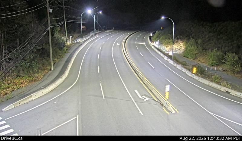 Traffic Cam Sooke › East: Hwy 14 at Glinz Lake Road, looking east