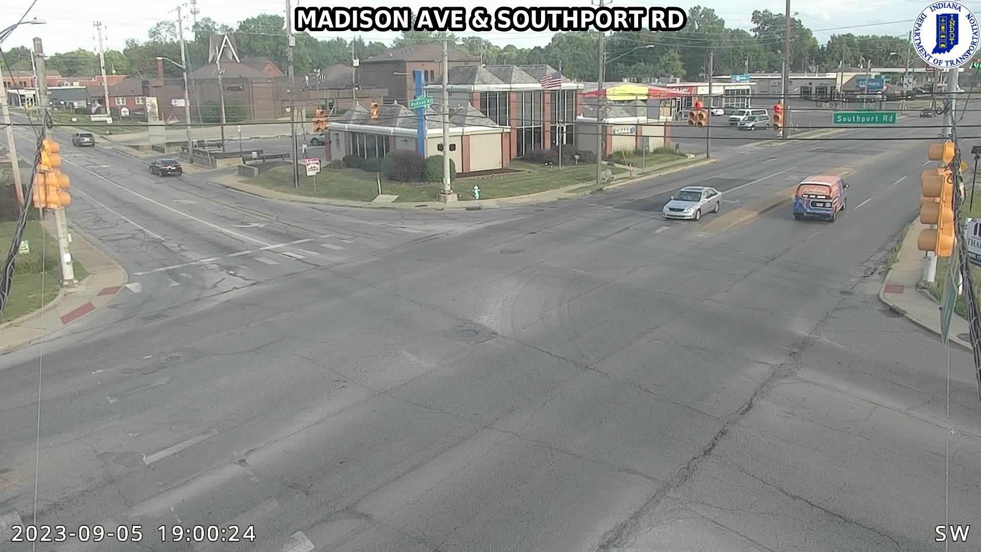 Traffic Cam Southport: SIGNAL: MADISON AVE - RD