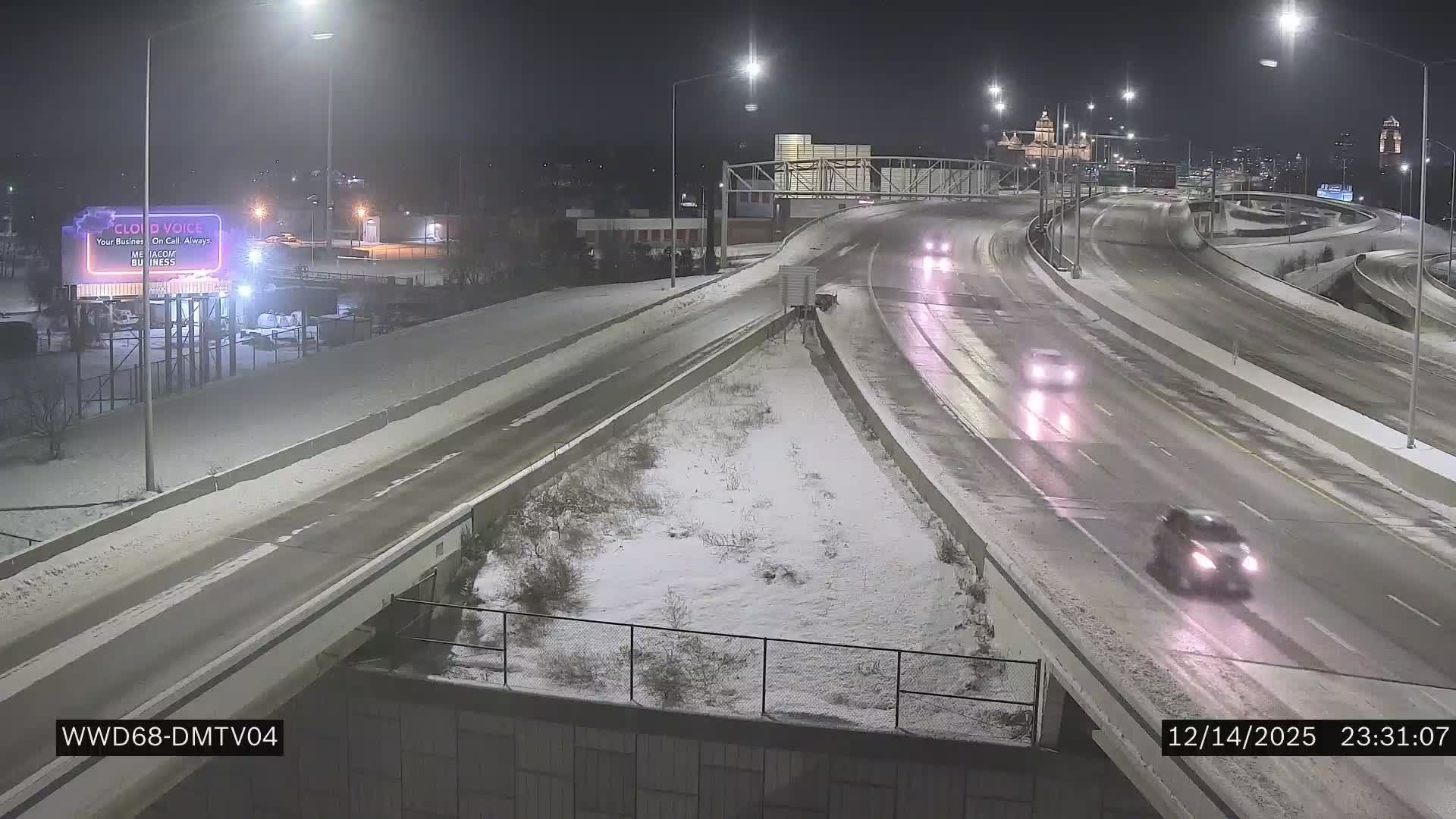Traffic Cam Des Moines: WWD - I-235 @ MM 10.5 (68)