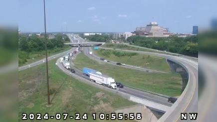 Traffic Cam Fountain Square: I-65: 1-065-110-3-1 I-70 SOUTH SPLIT