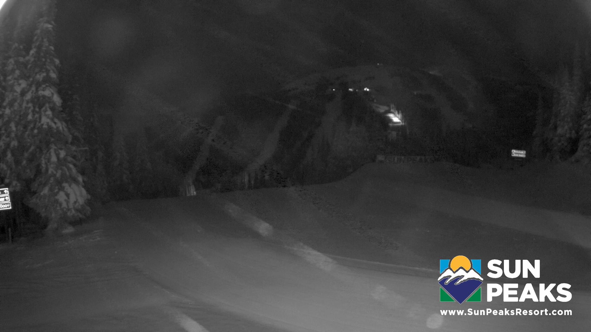 Traffic Cam Chase: Sun Peaks - Mt. Tod from the top of the Sundance Express