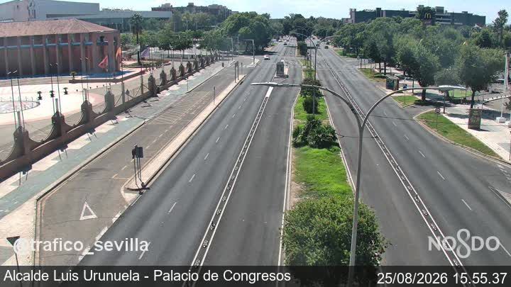 Traffic Cam Seville: Av. Alcalde L. Uruñuela