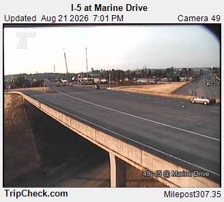 Traffic Cam Portland: I- at Marine Drive
