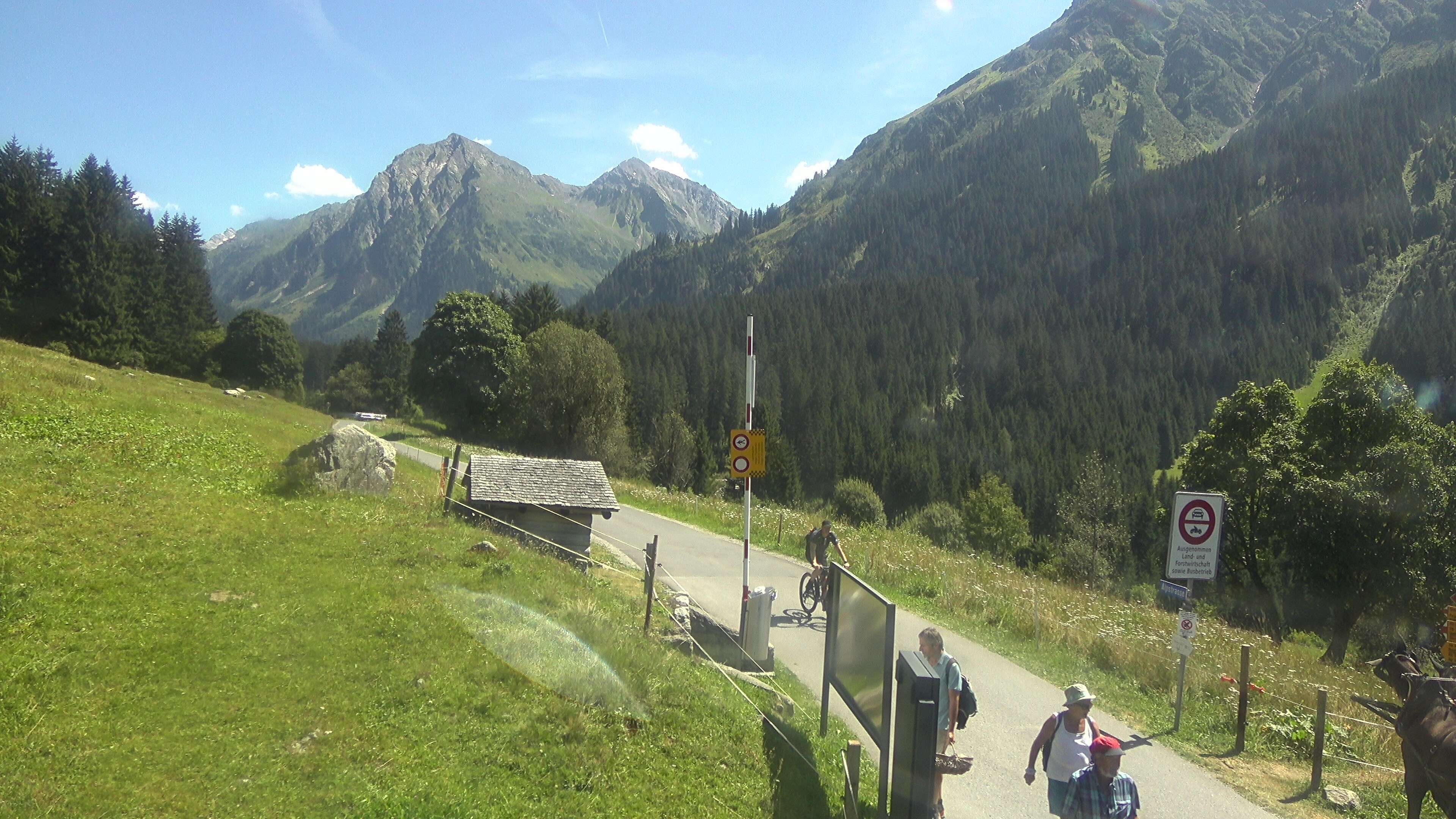 Klosters Dorf: Klosters - Monbiel Parkplatz