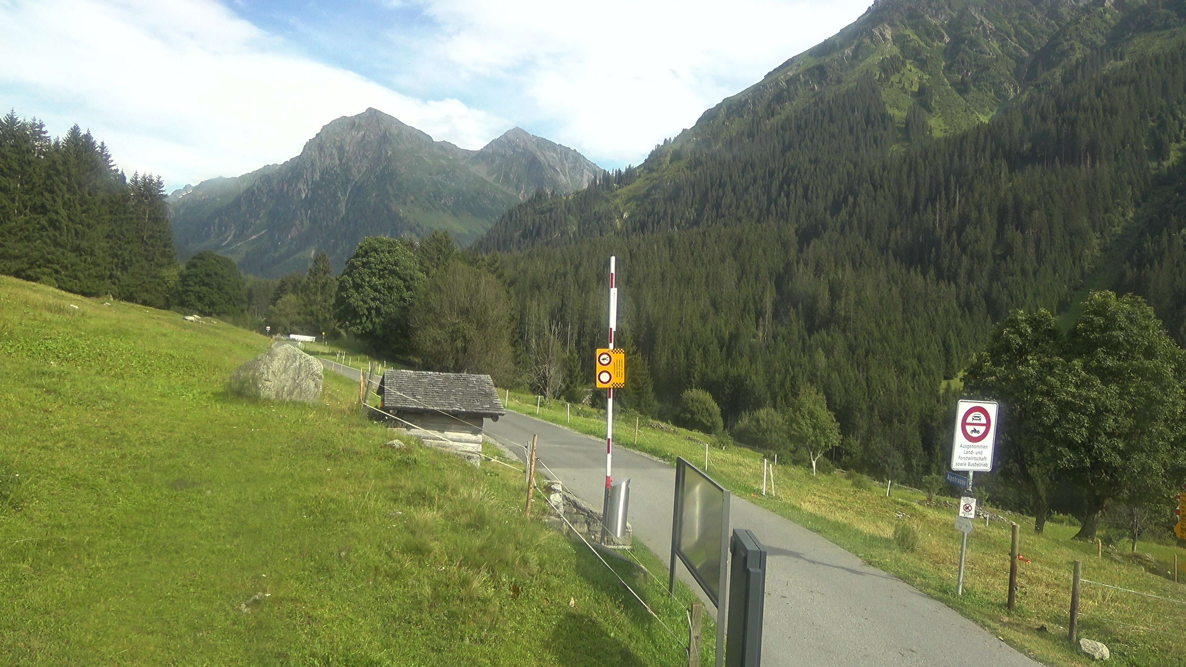 Klosters Dorf: Klosters - Monbiel Parkplatz