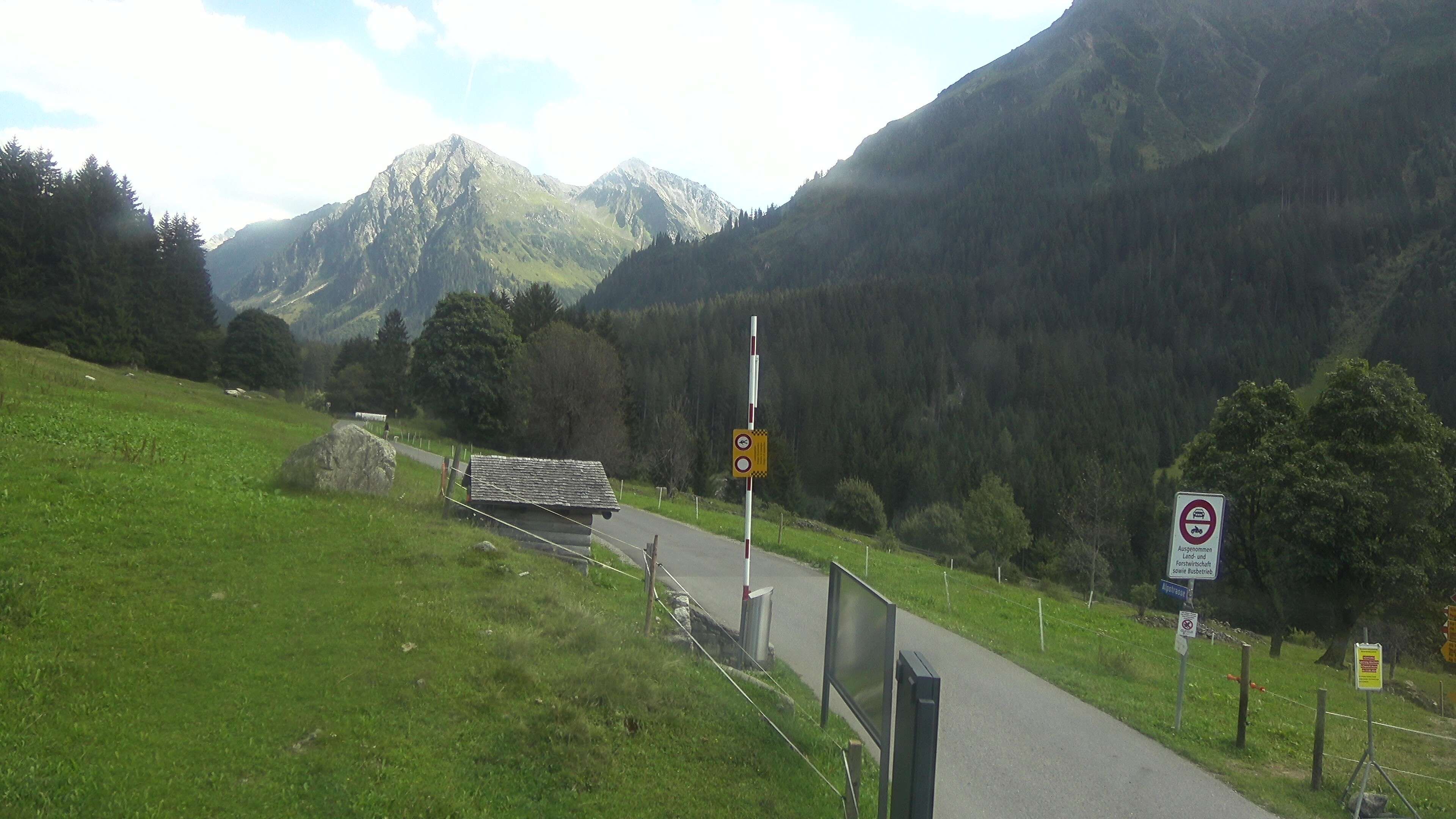 Klosters Dorf: Klosters - Monbiel Parkplatz