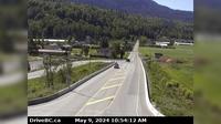 Rosedale > South: 13, Hwy 1 at Annis Rd, looking south - Recent