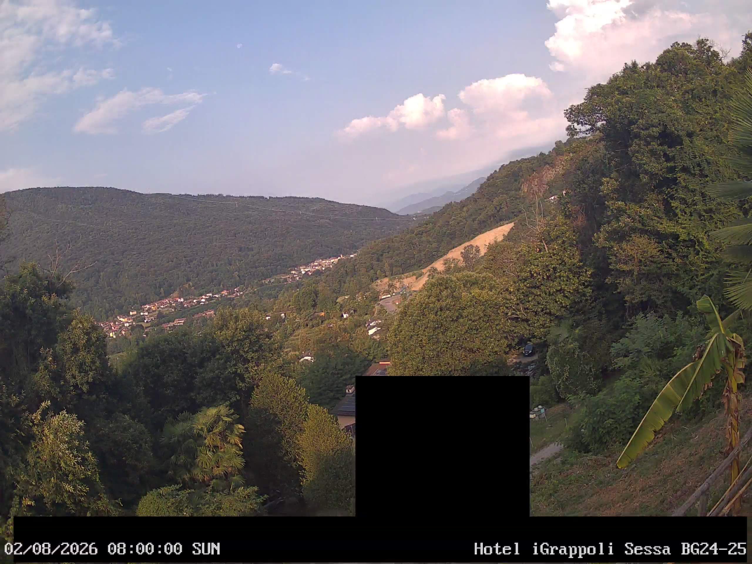 Sessa › Südwesten: Hotel I Grappoli - 6997 - Switzerland: Monte Sette Termini (r.), Monte Mezzano (l.), Tresa Valley & River running from Ponte Tresa to Luino