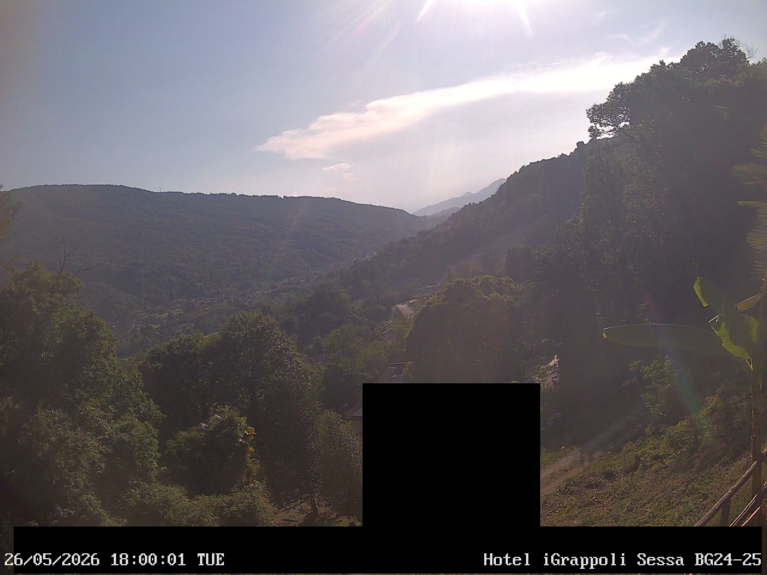 Sessa › Südwesten: Hotel I Grappoli - 6997 - Switzerland: Monte Sette Termini (r.), Monte Mezzano (l.), Tresa Valley & River running from Ponte Tresa to Luino