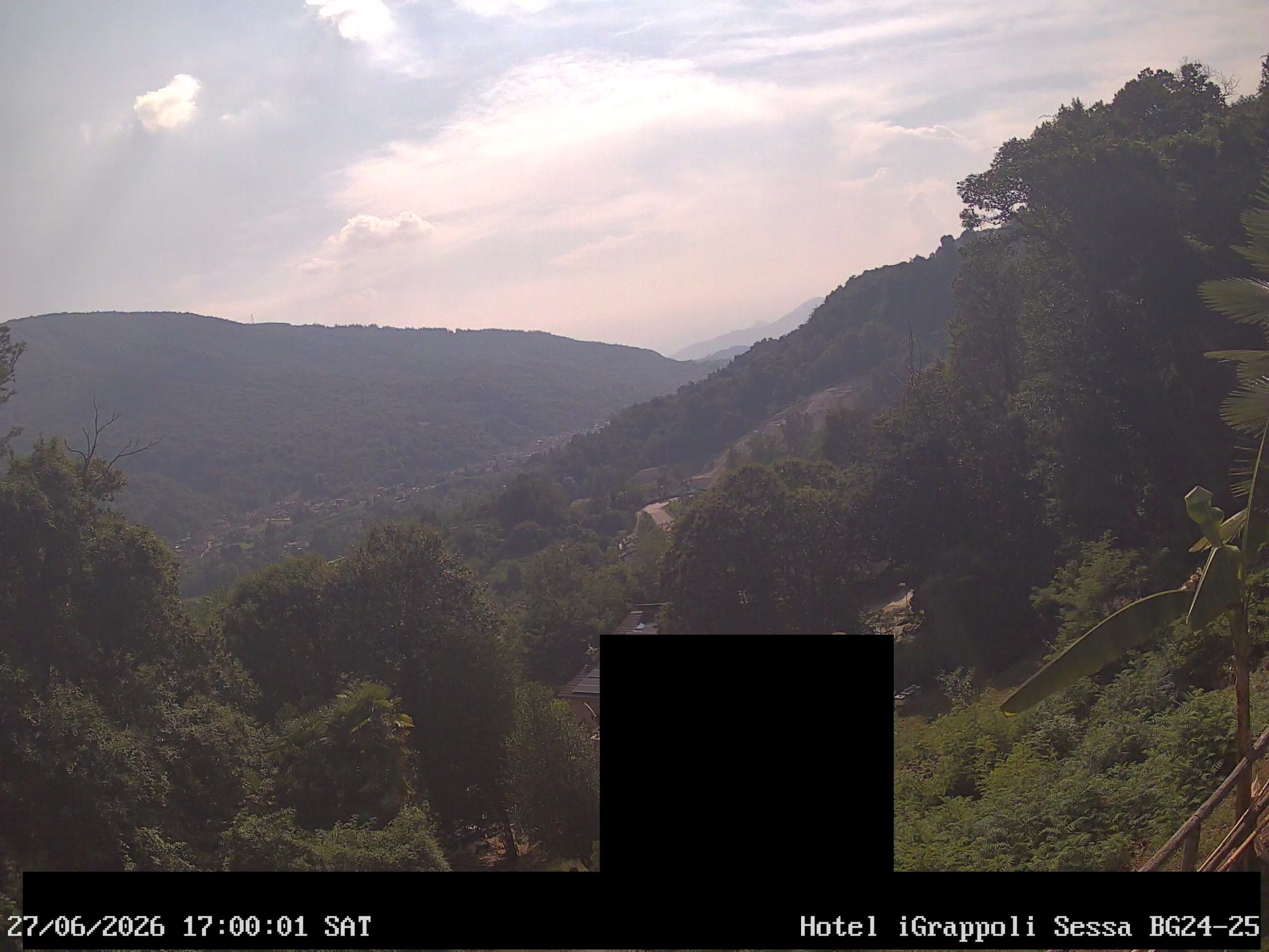 Sessa › Südwesten: Hotel I Grappoli - 6997 - Switzerland: Monte Sette Termini (r.), Monte Mezzano (l.), Tresa Valley & River running from Ponte Tresa to Luino