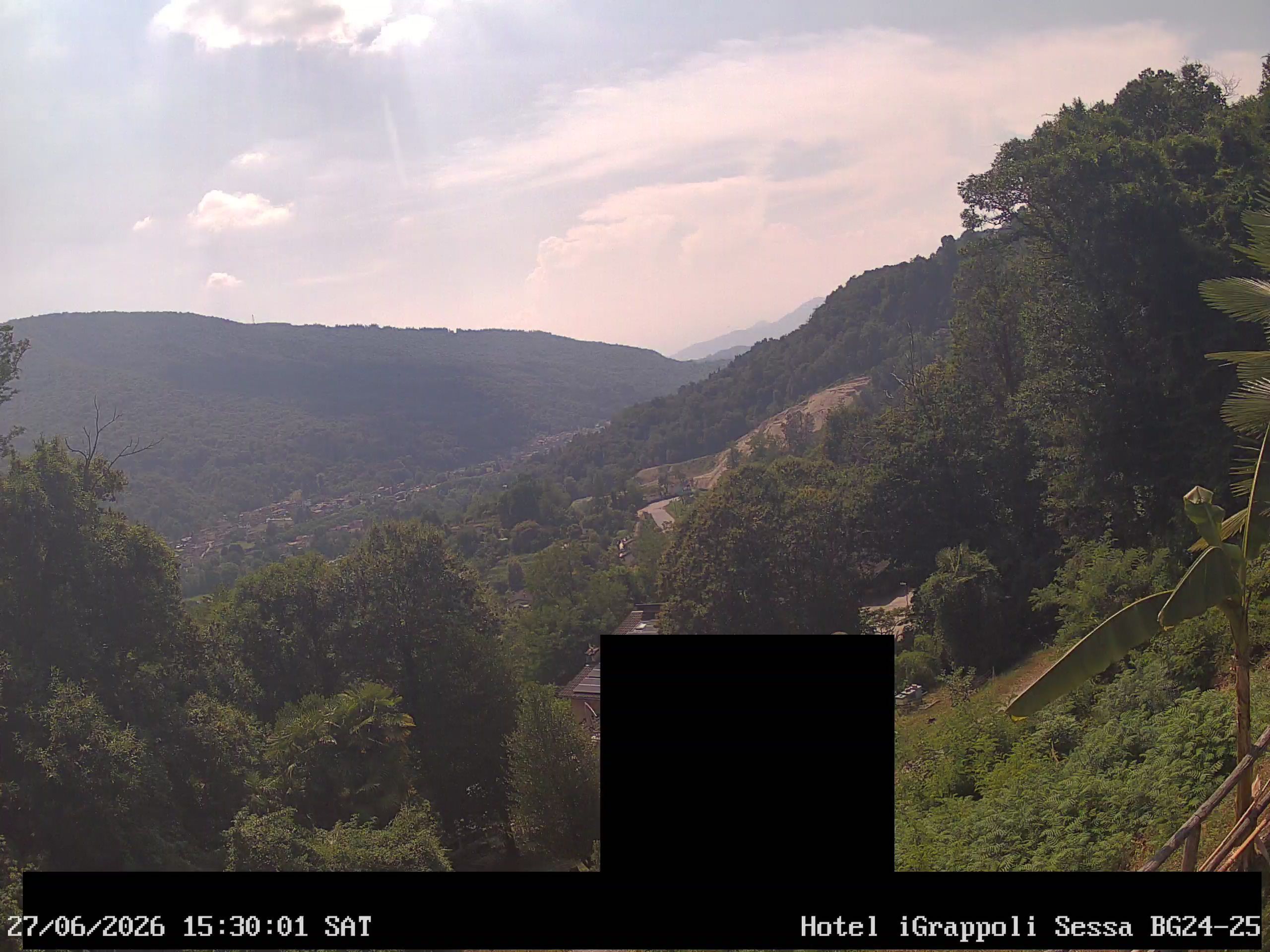 Sessa › Südwesten: Hotel I Grappoli - 6997 - Switzerland: Monte Sette Termini (r.), Monte Mezzano (l.), Tresa Valley & River running from Ponte Tresa to Luino