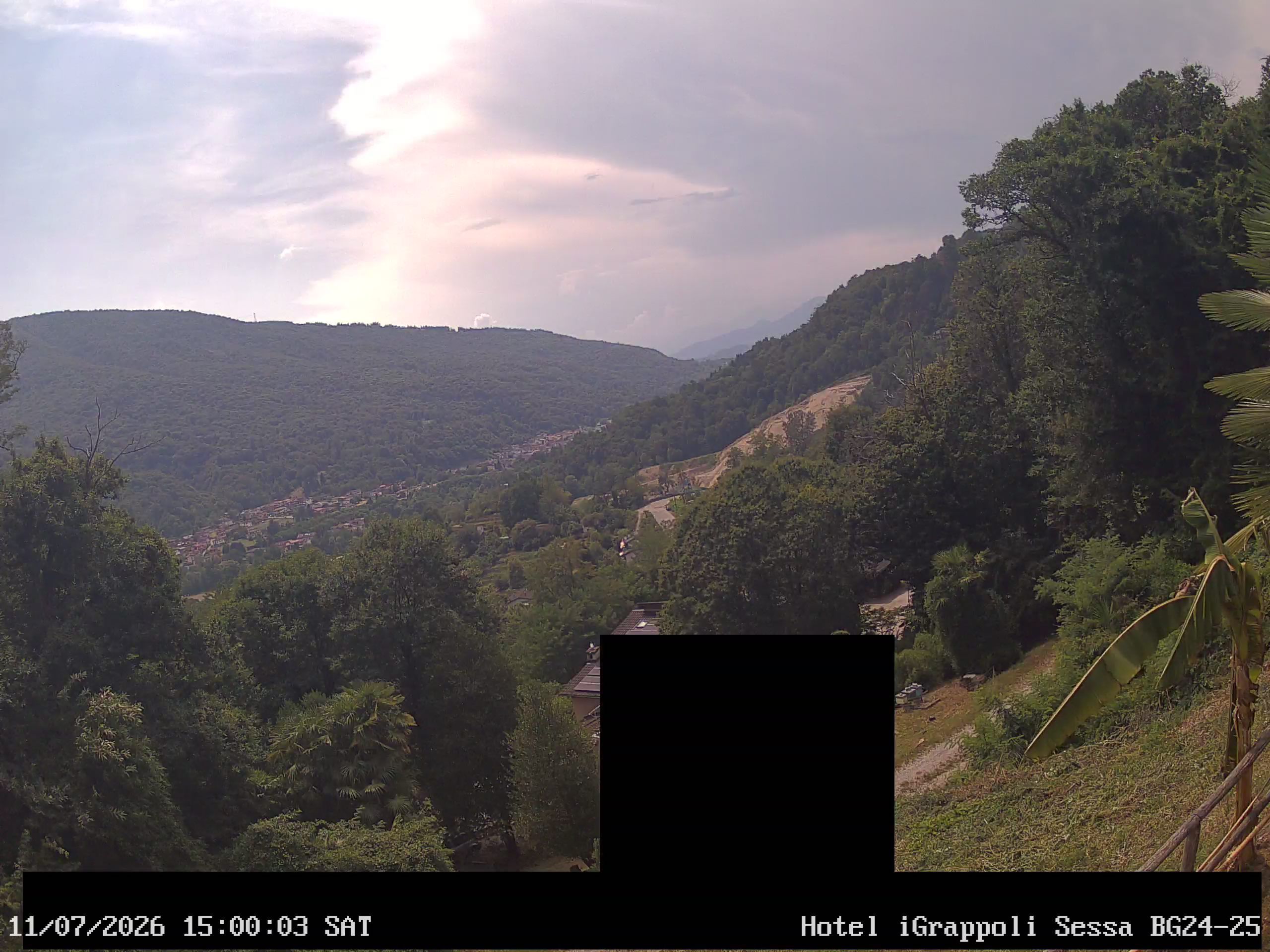 Sessa › Südwesten: Hotel I Grappoli - 6997 - Switzerland: Monte Sette Termini (r.), Monte Mezzano (l.), Tresa Valley & River running from Ponte Tresa to Luino