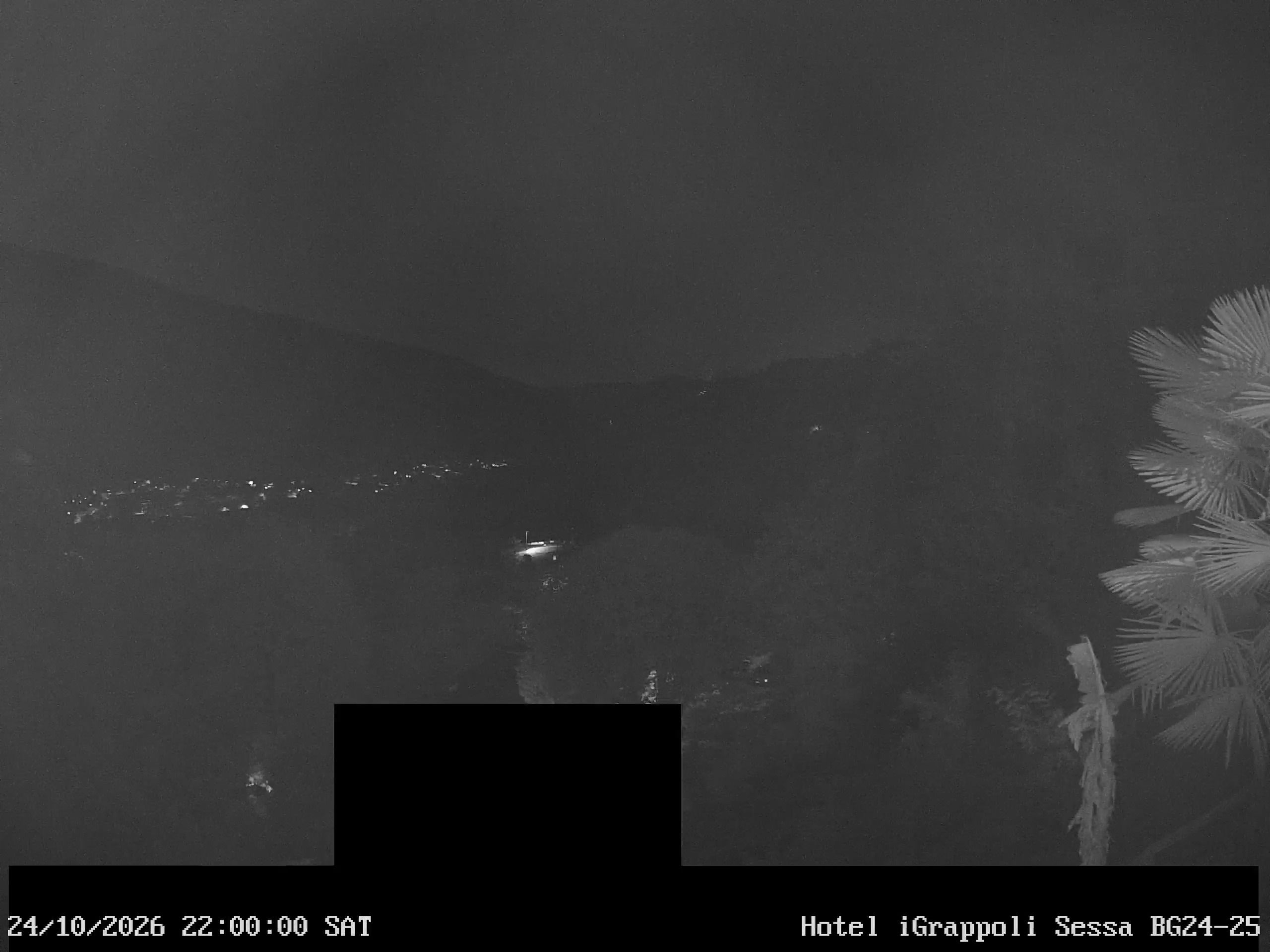Sessa › Südwesten: Hotel I Grappoli - 6997 - Switzerland: Monte Sette Termini (r.), Monte Mezzano (l.), Tresa Valley & River running from Ponte Tresa to Luino