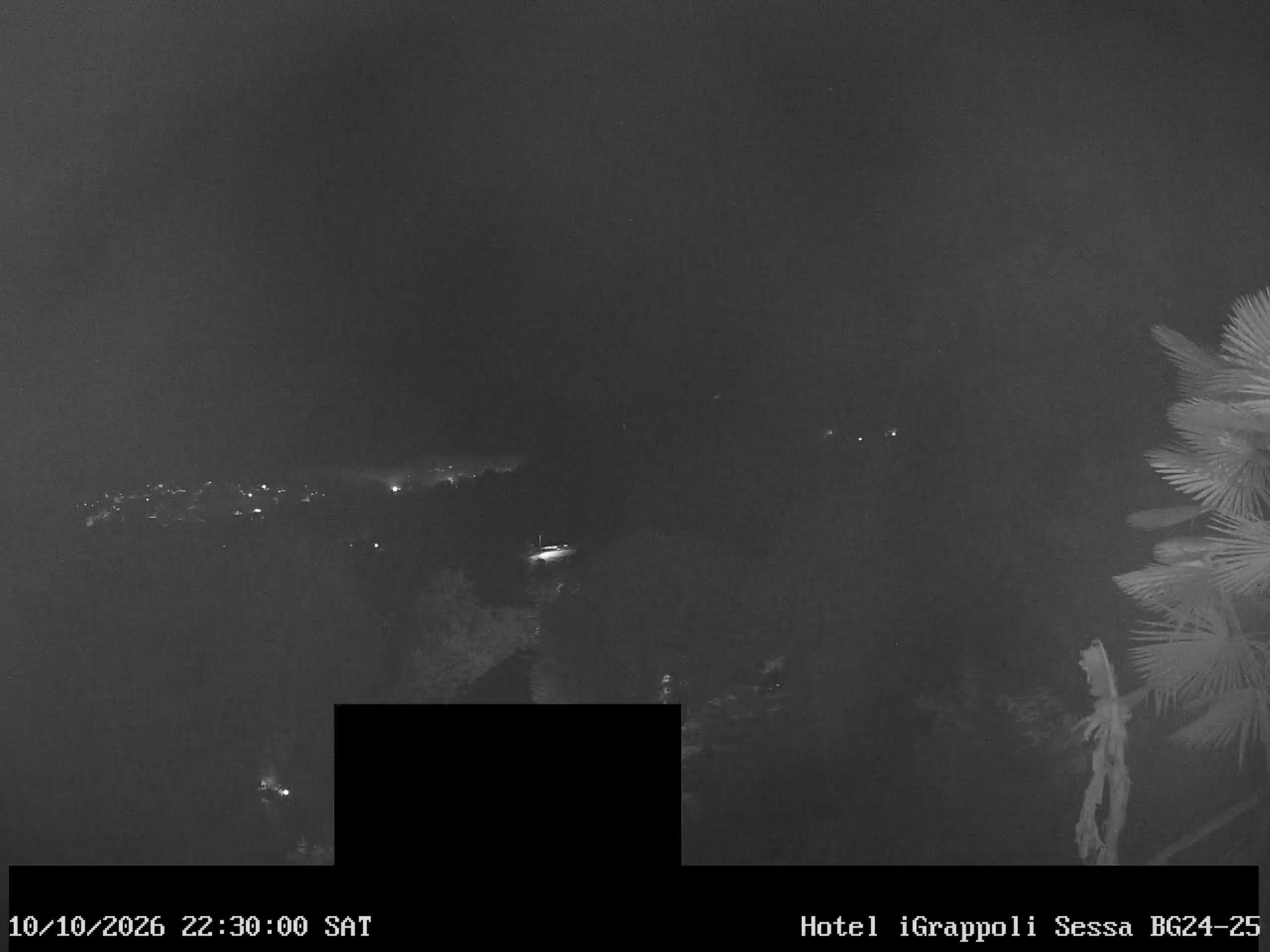 Sessa › Südwesten: Hotel I Grappoli - 6997 - Switzerland: Monte Sette Termini (r.), Monte Mezzano (l.), Tresa Valley & River running from Ponte Tresa to Luino