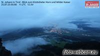 Gemeinde Kirchdorf in Tirol: St. Johann in - Blick zum Kitzbüheler Horn und Wilder Kaiser