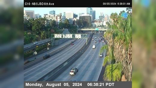 Traffic Cam Cortez Hill › North: C016) I-5 : 6th Ave