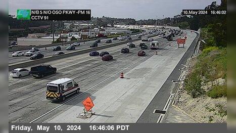 Traffic Cam Mission Viejo › North: I-5 : North of Oso Parkway