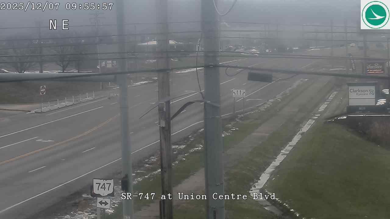 Traffic Cam Port Union: SR-747 at Union Centre Blvd