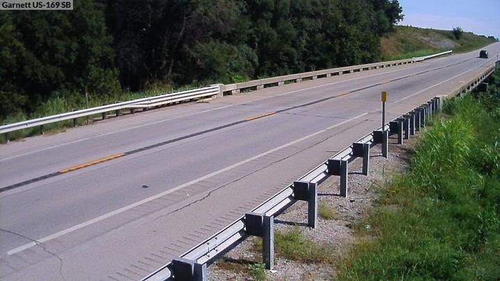 Traffic Cam Welda: US-59 SB at Garnett & Manner Bridge
