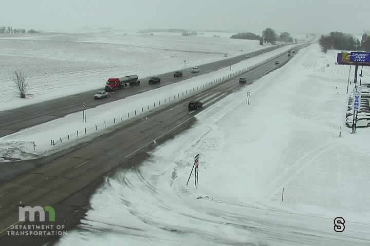 Traffic Cam Zumbrota: US 52: T.H.52 SB @ 480th St WB (MP)