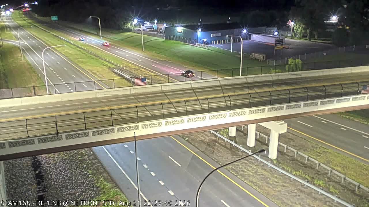Traffic Cam Woods Haven: SR 1 NB @ NE FRONT STREET INTE