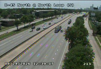 Traffic Cam Independence Heights › South: IH-45 North @ North Loop (S)