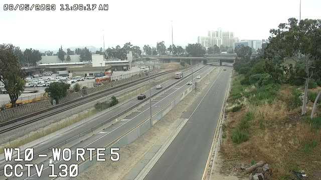 Traffic Cam Los Angeles › West: Camera 130 :: W10 - WEST OF RTE 5: PM 18.5