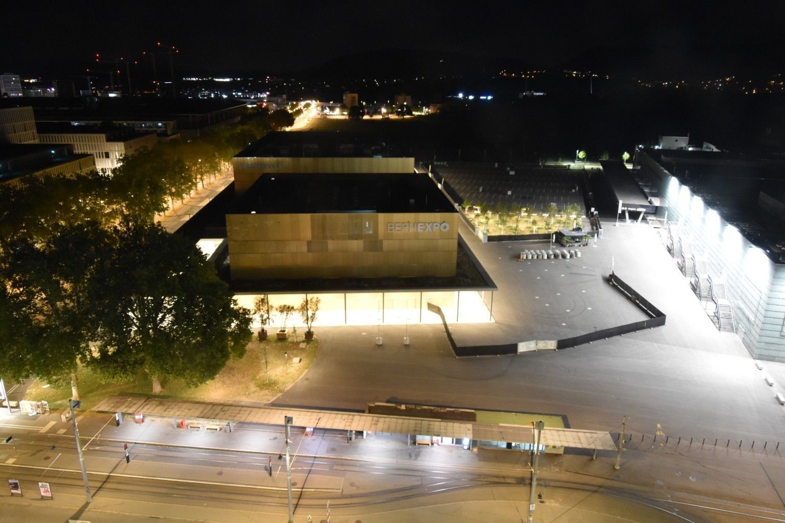 Bern: Beundenfeld: Hotel IBIS - Festhalle - A - Public