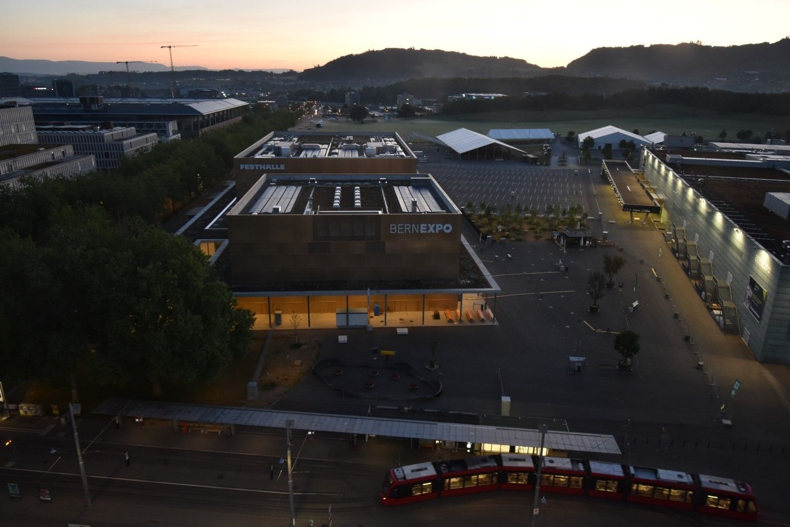 Bern: Beundenfeld: Hotel IBIS - Festhalle - A - Public
