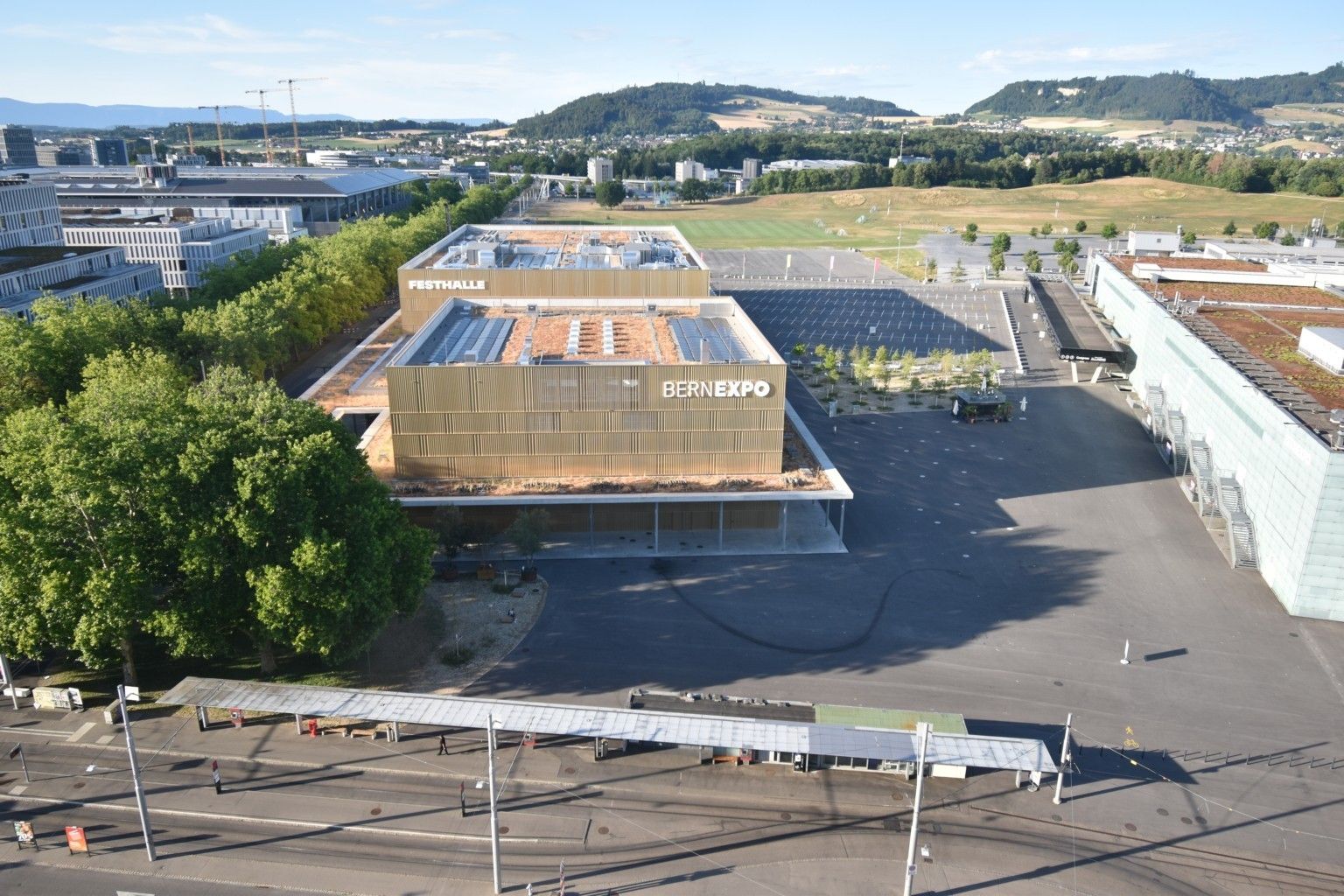 Bern: Beundenfeld: Hotel IBIS - Festhalle - A - Public