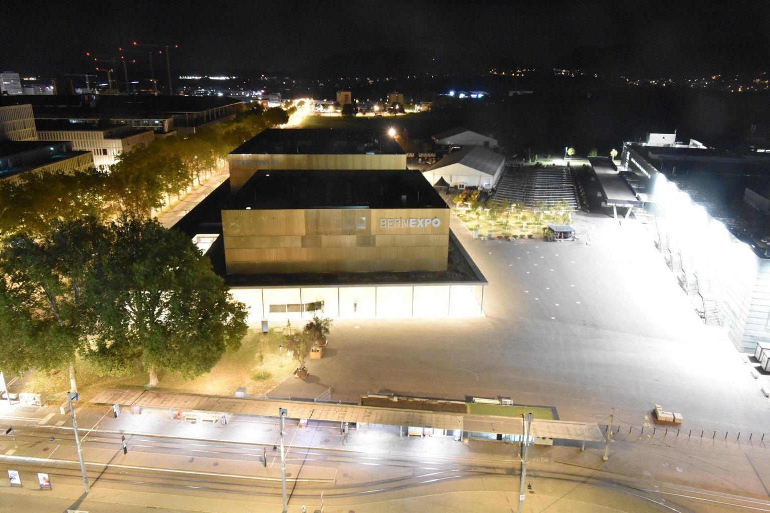 Bern: Beundenfeld: Hotel IBIS - Festhalle - A - Public
