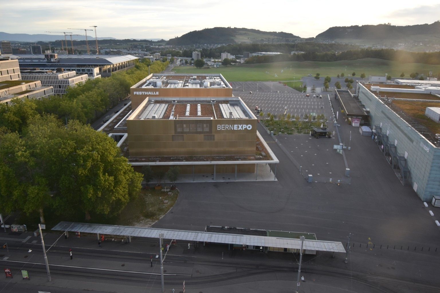 Bern: Beundenfeld: Hotel IBIS - Festhalle - A - Public