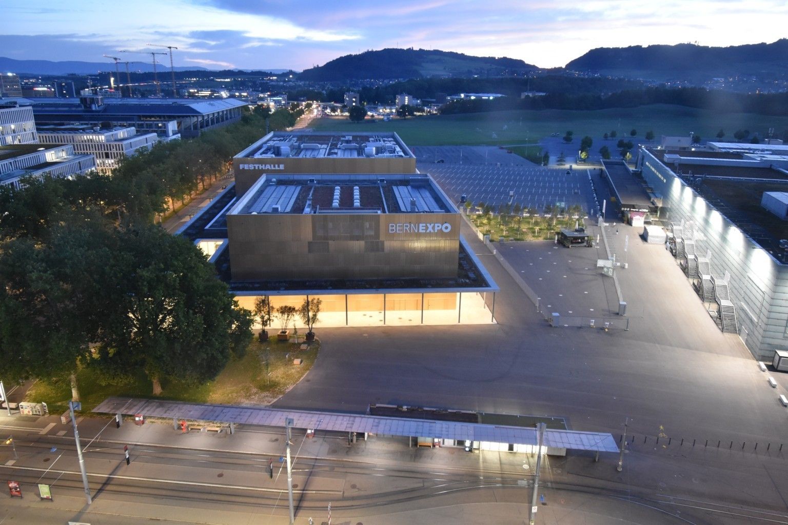 Bern: Beundenfeld: Hotel IBIS - Festhalle - A - Public