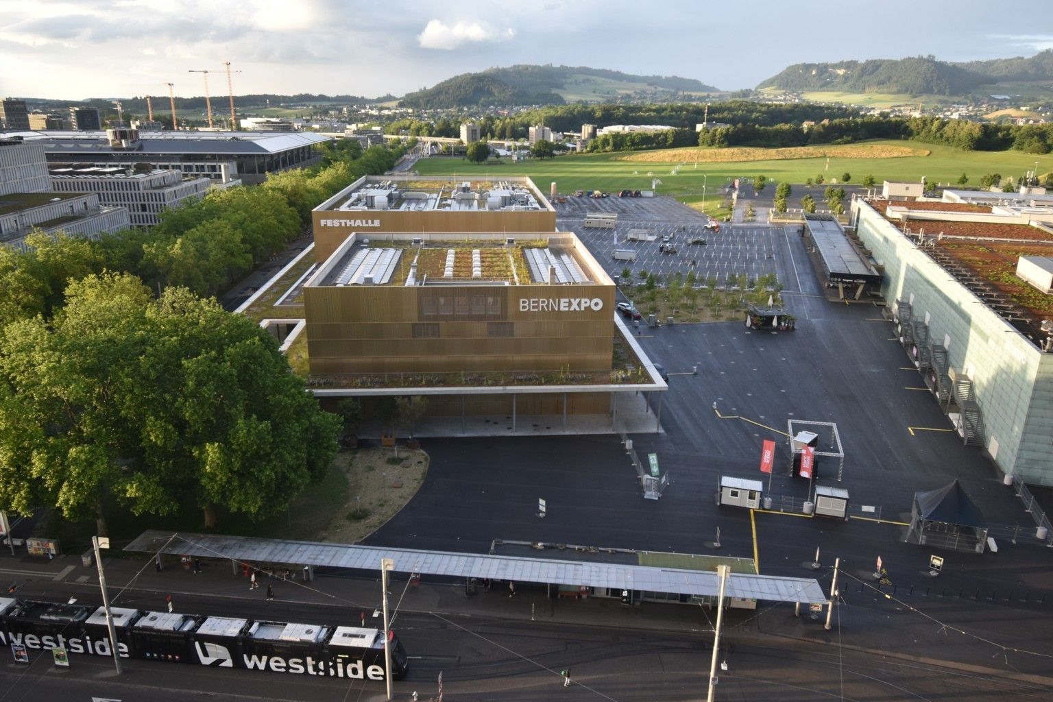 Bern: Beundenfeld: Hotel IBIS - Festhalle - A - Public