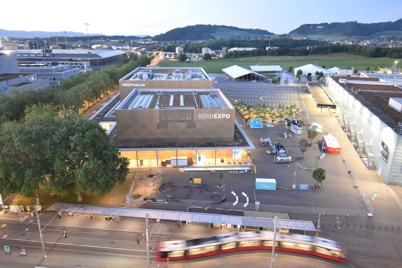 Bern: Beundenfeld: Hotel IBIS - Festhalle - A - Public