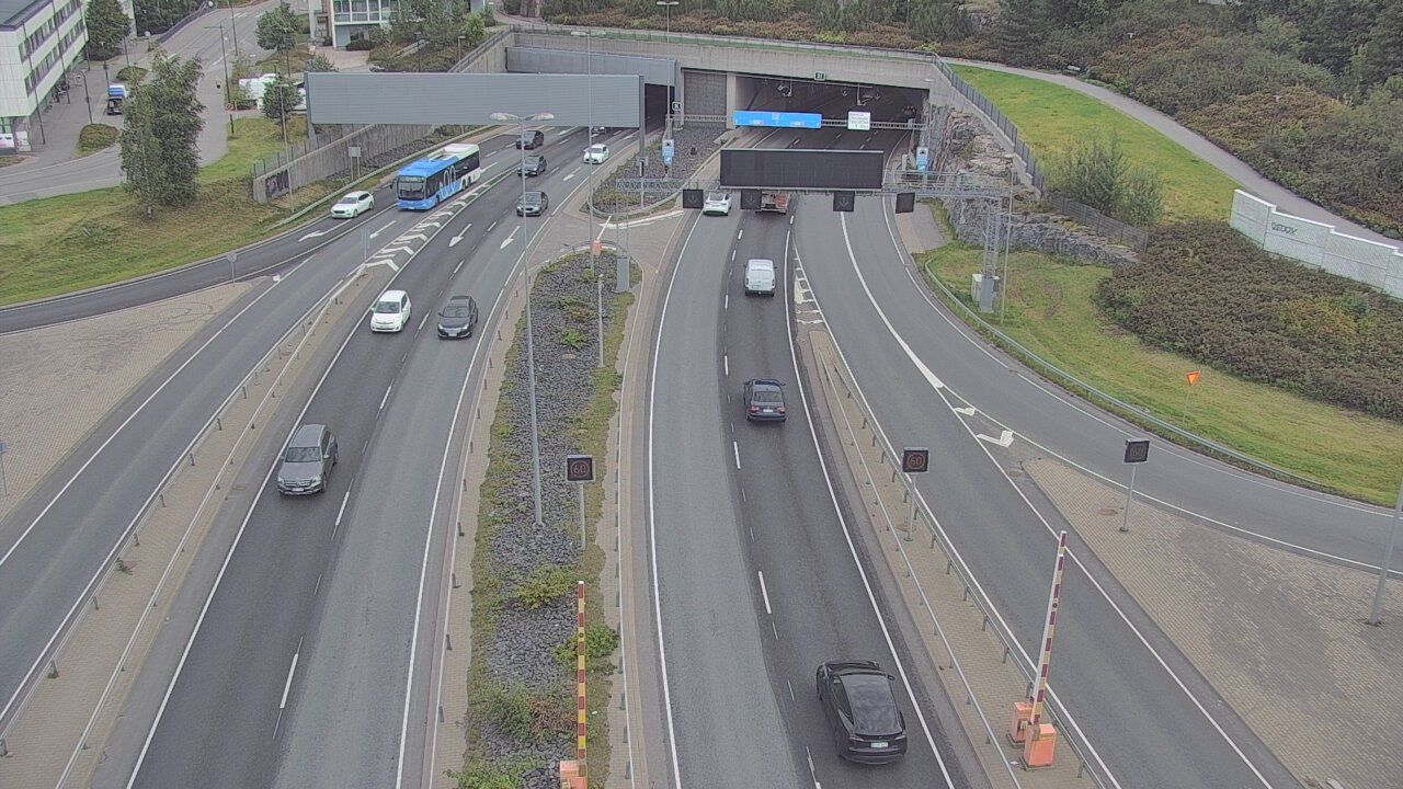 Traffic Cam Espoo: Tie 101 - Leppävaara - Kehä I