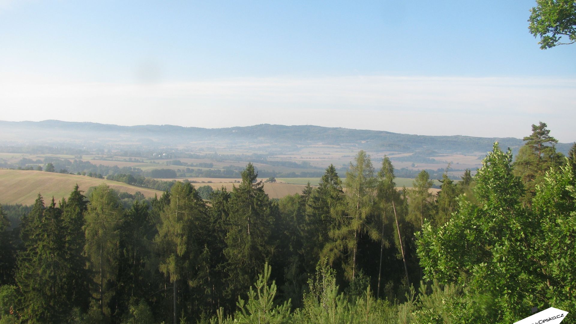 Traffic Cam Hermanicky › South-East: Křenovičky - Středočeský kraj, Česko