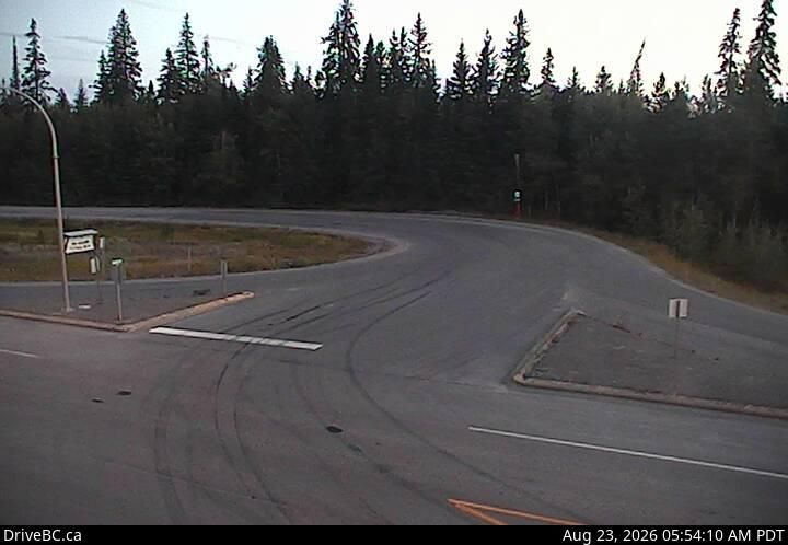 Traffic Cam Fraser Lake › North: Hwy 16, at Nautley Road, looking north