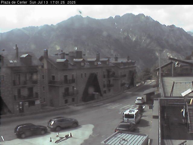 Traffic Cam Benasque › West